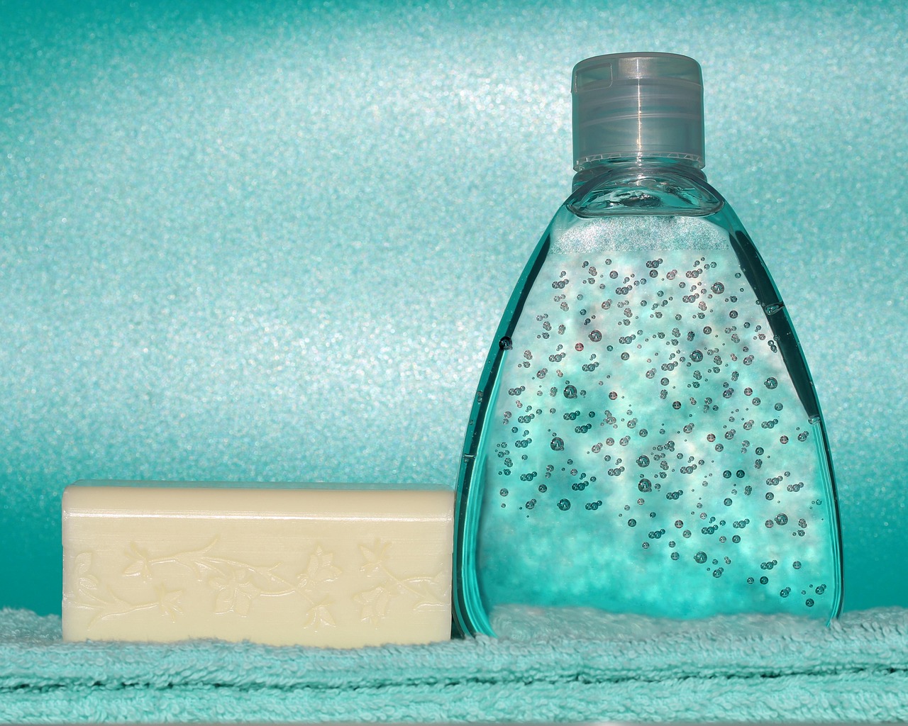 g2d9434006056c9e678aa81bc4ade15257ab540b1ce39bf3337449865c7ab9b91268fba7fb938dcfcf702747548dd822ded7fc09560a5db1a5ff6050bef78df9b 1280 5285099 soap, hand sanitizer, gel, bottle, hygiene, sanitation, prevent, infection, covid-19, coronavirus, corona, virus, pandemic, protection, health, towel, aquamarine, text space, empty space, hand sanitizer, hand sanitizer, gel, gel, gel, gel, gel, aquamarine, aquamarine